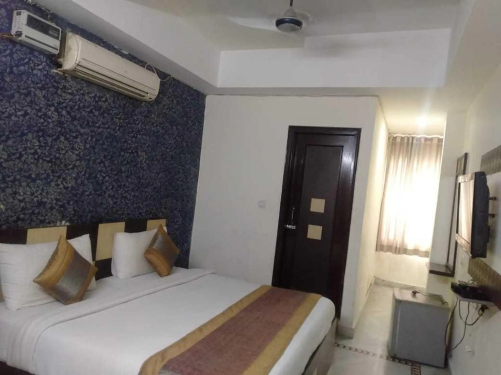 Oyo 701269 Royal View