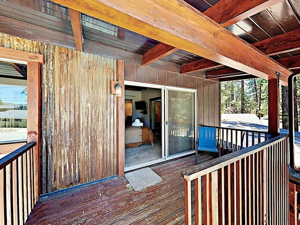 Eagle Point W/ Hot Tub - Steps To Lake! 5 Bedroom Cabin