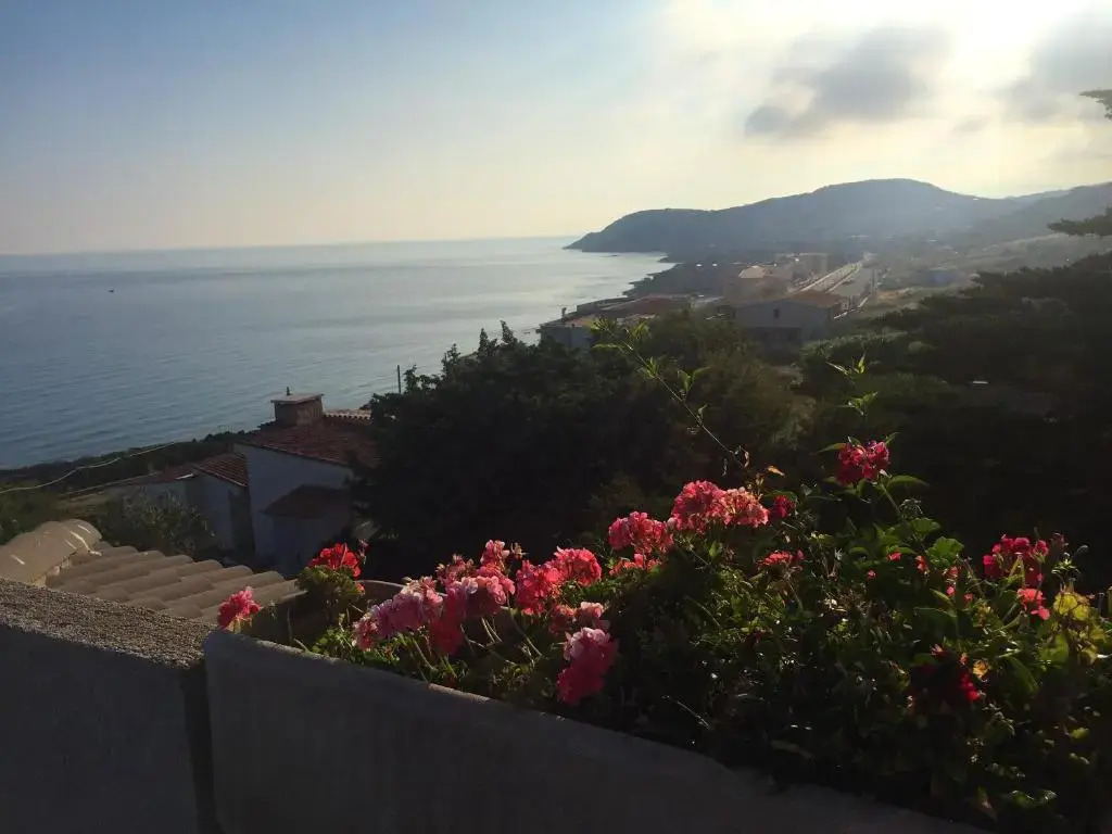 House With 2 Bedrooms in Castelsardo, With Wonderful sea View and Furnished Garden - 200 m From the Beach