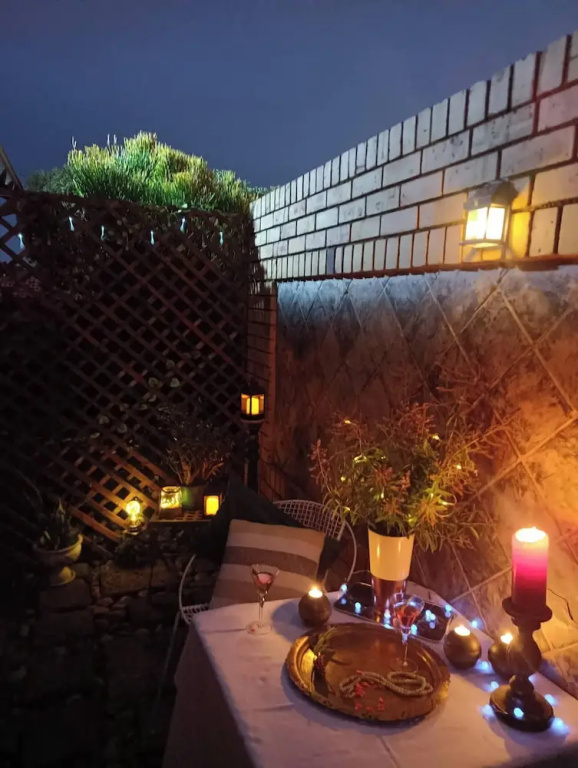 Private Cottage, Sleeps 2, Perfect for Work & Play