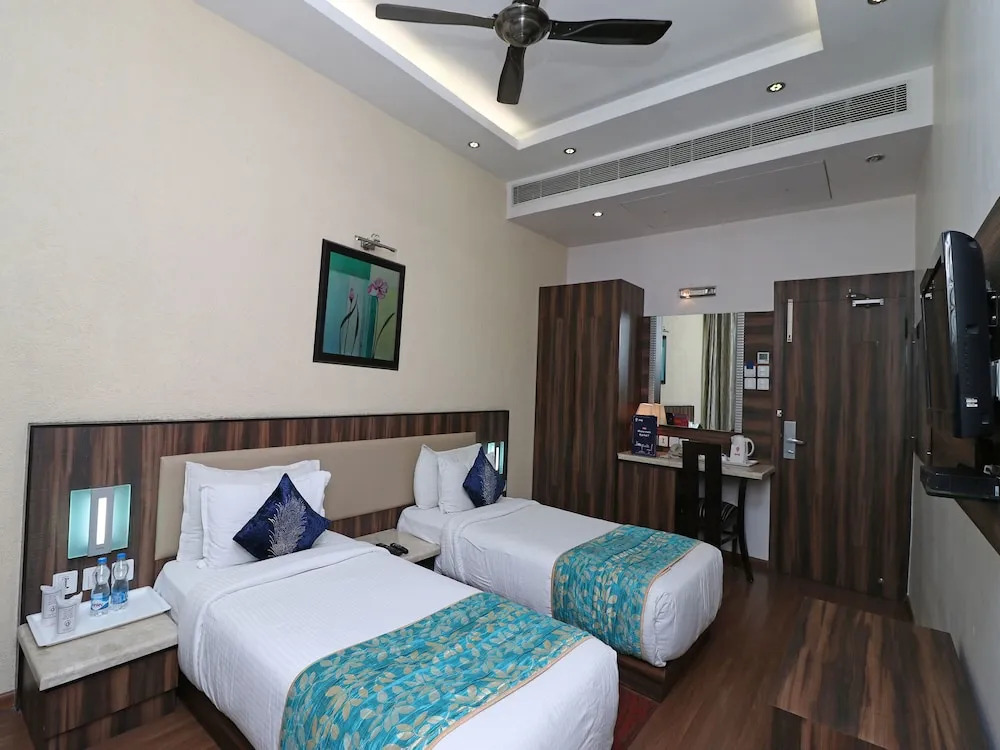 Capital O 3194 Hotel Dayal International