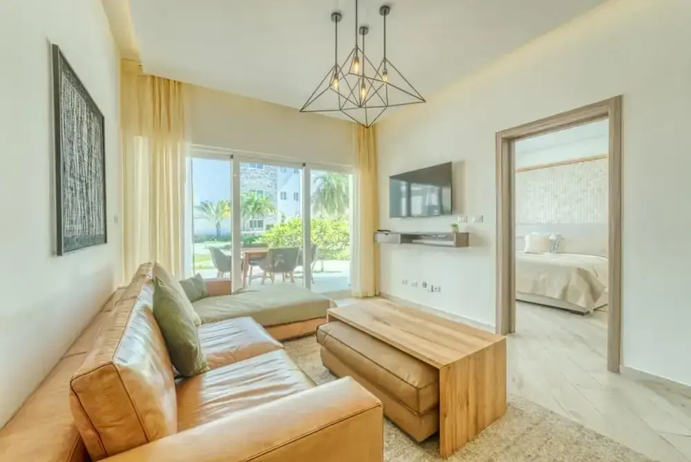 Unique Modern Apartment With Direct Beach Access