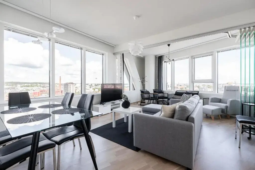 2ndhomes Tampere "Silta" Apartment - 2BR Luxurious Apartment with Sauna & Amazing City Views