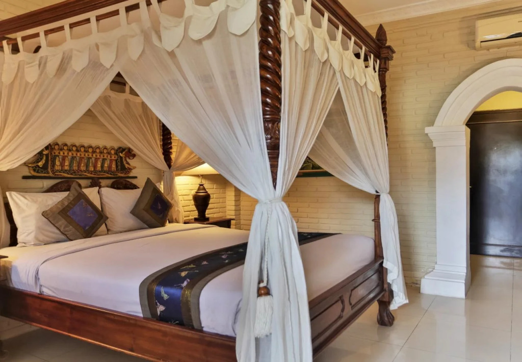 Puri Garden Hotel & Hostel