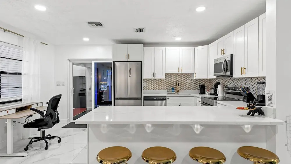 Hoop & Splash House by Avantstay Game Room + Pool + Firepit + Minutes to Las Olas