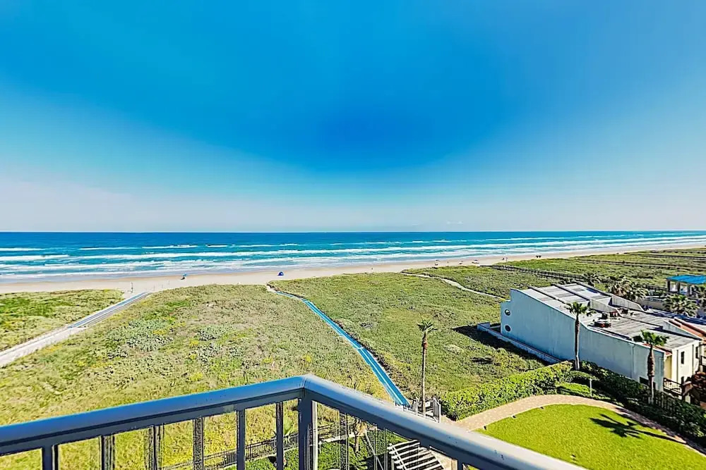 Sparkling Gulf-front W/ Pool & Hot Tub 2 Bedroom Condo