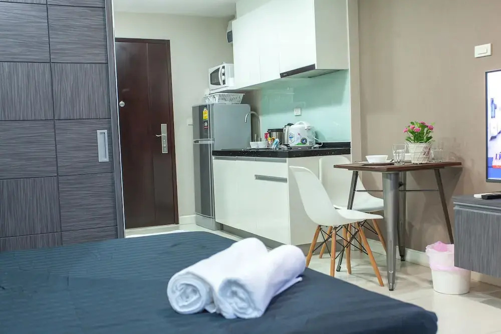 Sukhumvit 64 Pool View Apartment