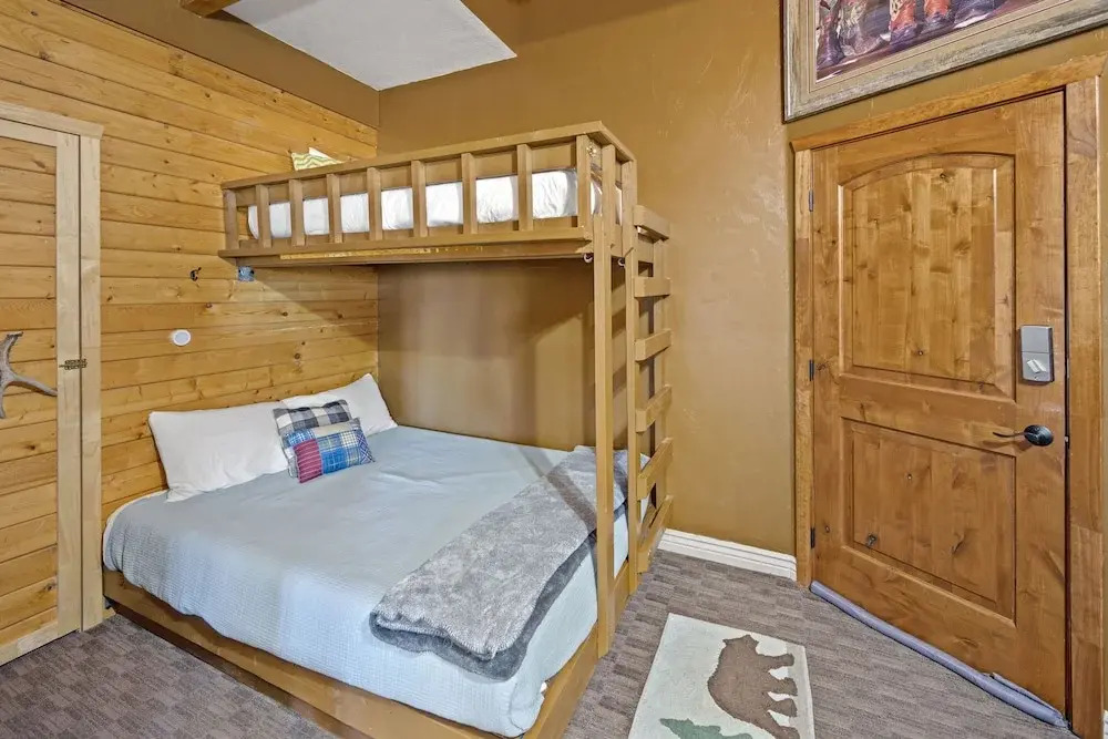 Ponderosa Inn