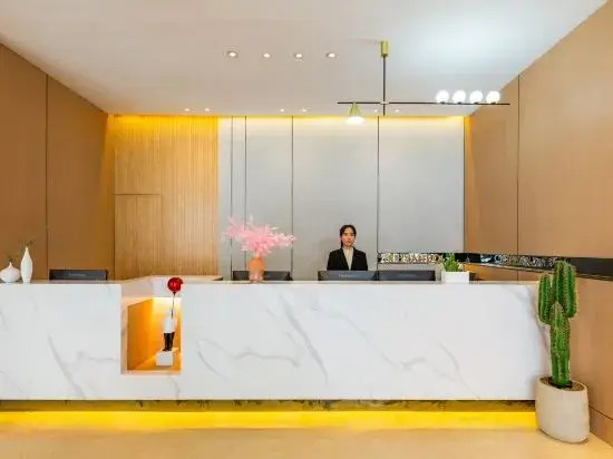 Отель Yangshuo Guan Yue Hotel