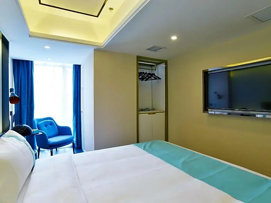 Xana Hotelle Wuhan Lingjiao Lake Wanda Plaza Branch