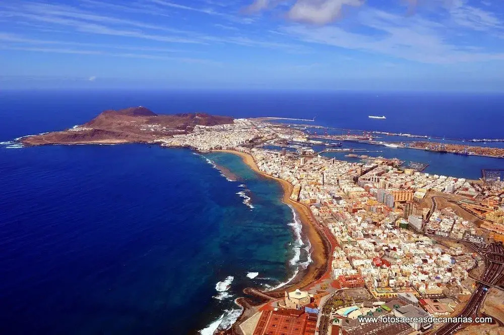Las Canteras Seaview III by Canary365