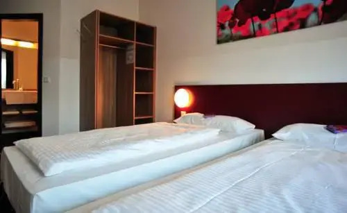 AUSZEIT DAS HOTEL Asbach-Bäumenheim & AUSZEIT DAS RESTAURANT