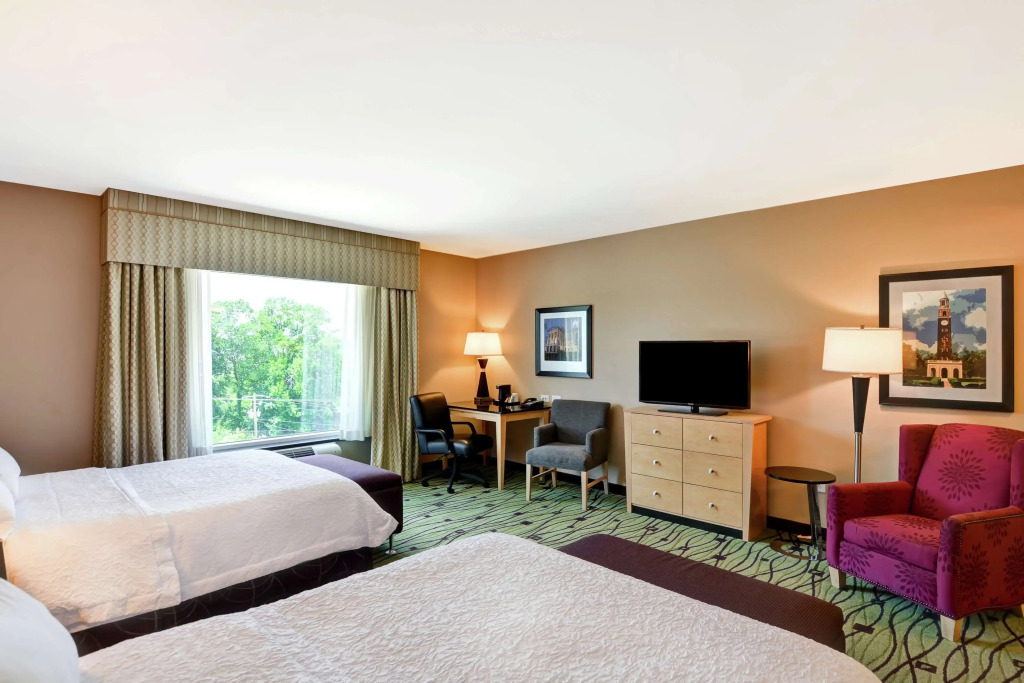 Hampton Inn & Suites Crabtree