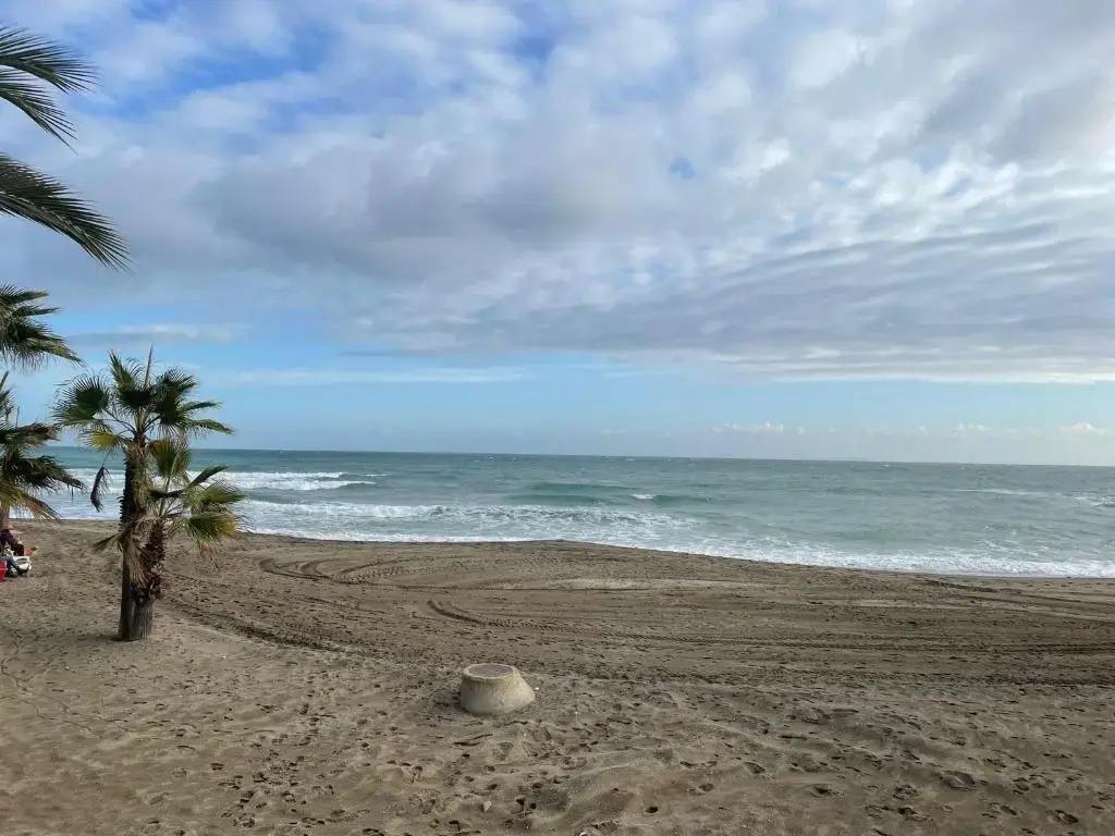 Beachfront 1BR apartment in center of MArbella!
