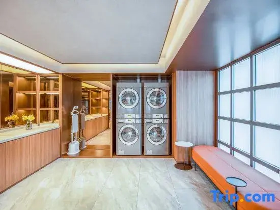 Orange Hotel (Wuhan High Speed Railway Station)