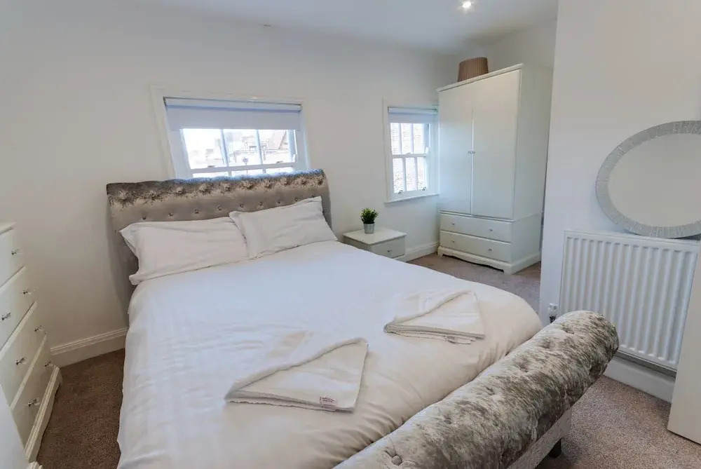 43 Knight Street Apartments
