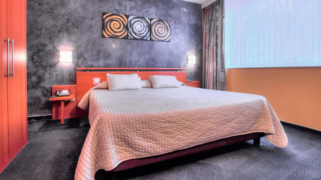Hotel Tristar