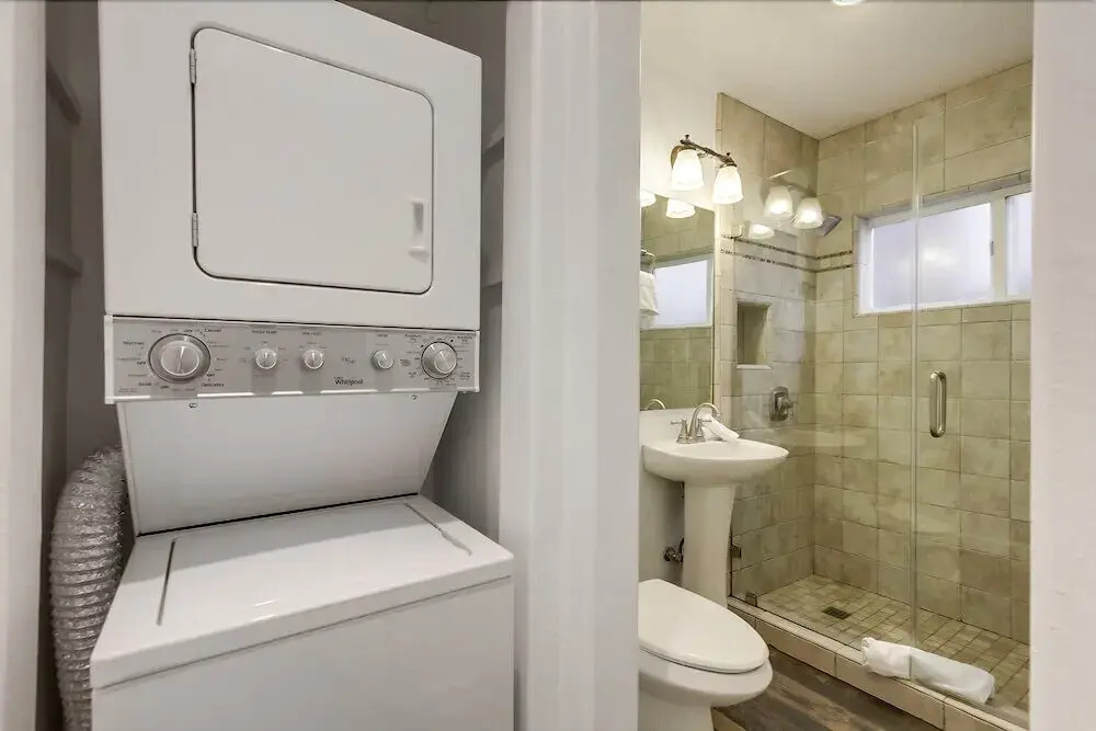 South Shore 4 7 Bedrooms 5 Bathrooms Home