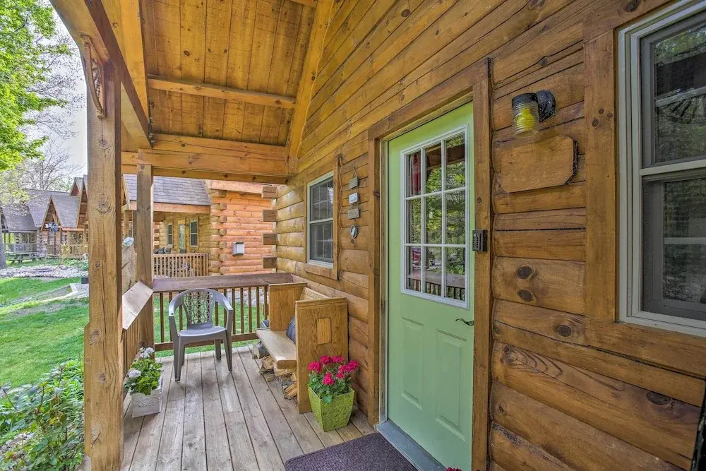 Resort Cabin w/ Fire Pit: Golf, Hike and Play!