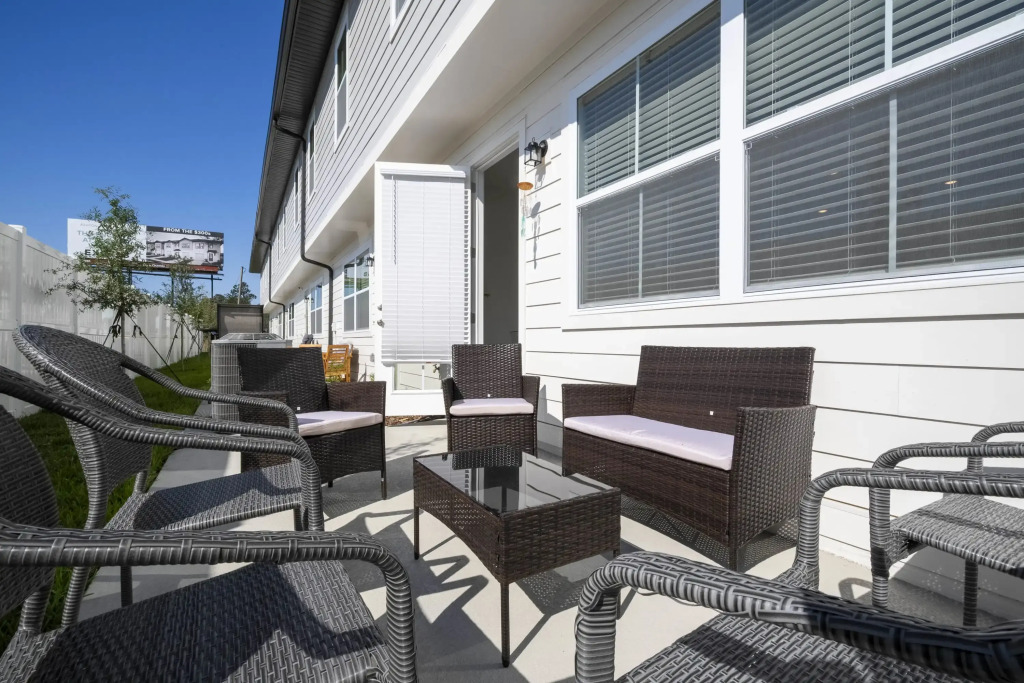 Marvelous 3 Bd Close to Disney   Enclaves at Festival 827