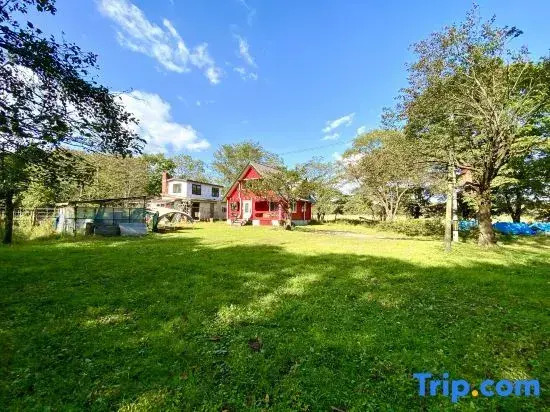 Tomys Log House - Need CAR