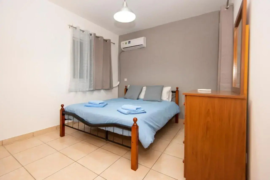 Olympia flat 201