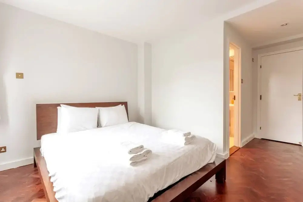Spacious Holborn Apartment Close to Tube