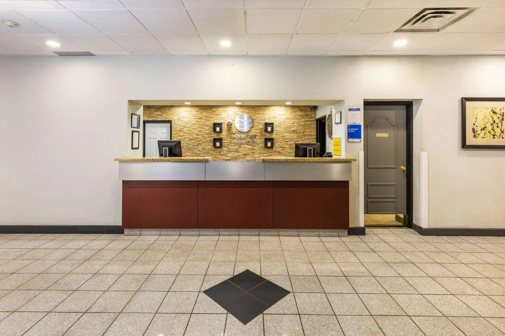 Comfort Inn & Suites