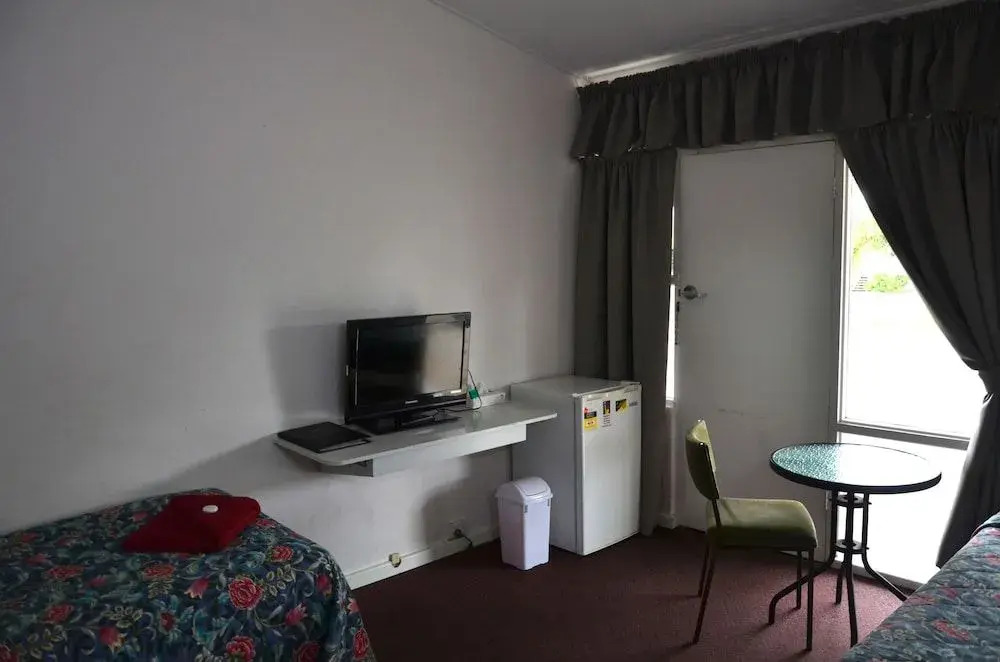 Travelway Motel