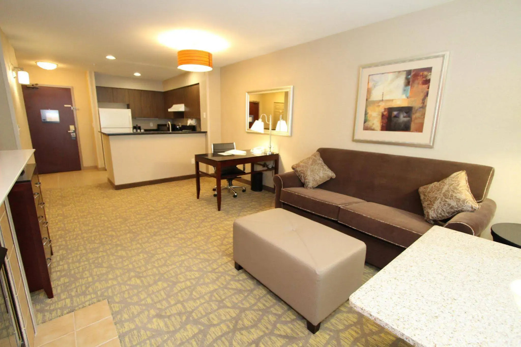 Hampton Inn and Suites Seattle - Airport / 28th Avenue