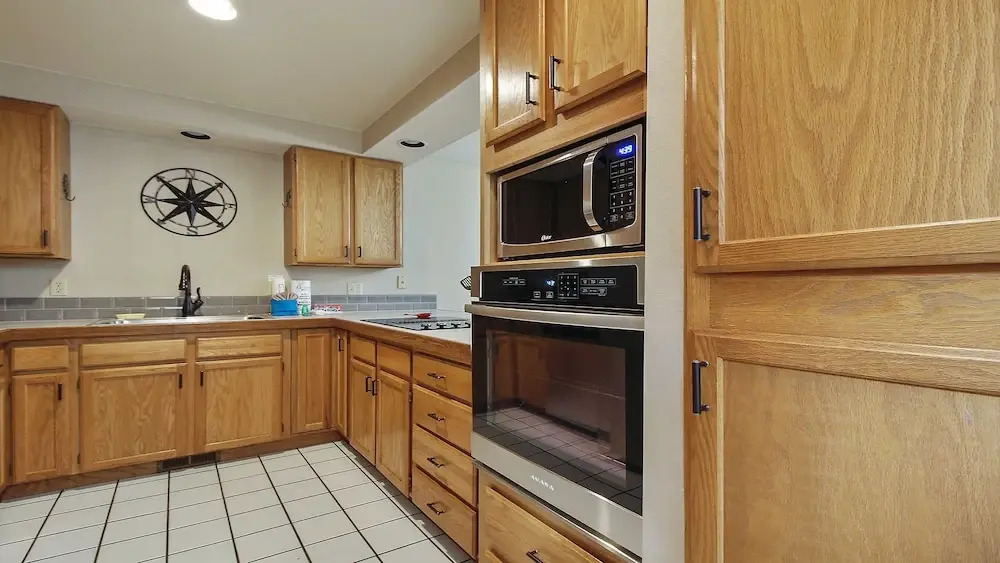 Skyline Condo 02