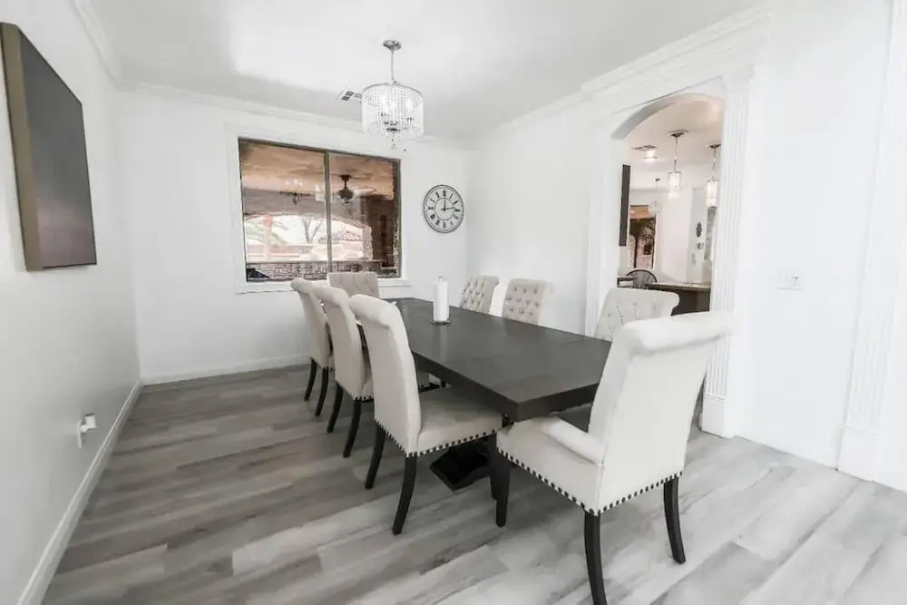 Luxury Estate 4bdrm Pool Spa Oasis Pets Welcome