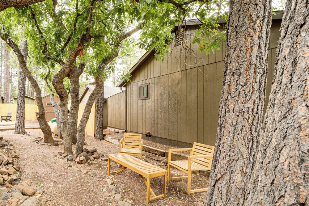 Munds Park Oasis w/ Hiking Access & Fire Pit