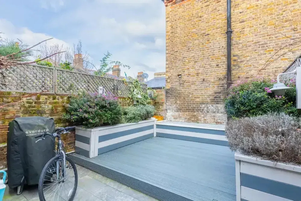 Beautifully Designed 2BD House - by Queen's Park!