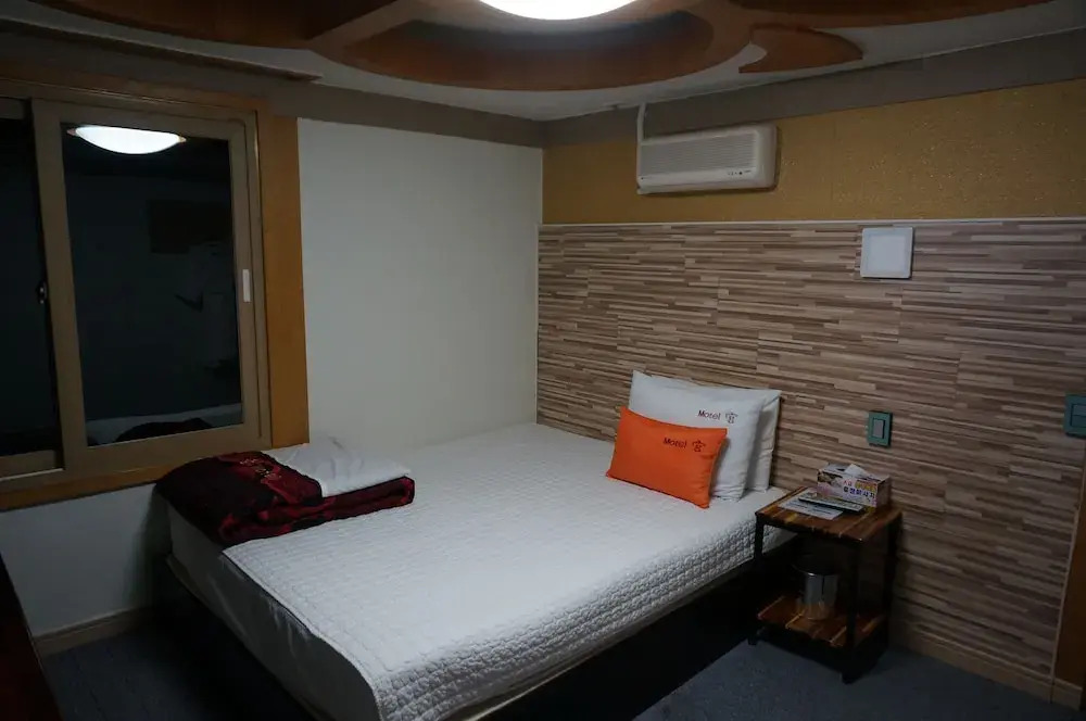 Goong Motel
