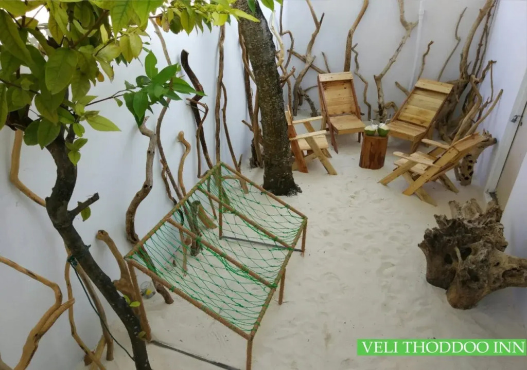 Veli Thoddoo Inn