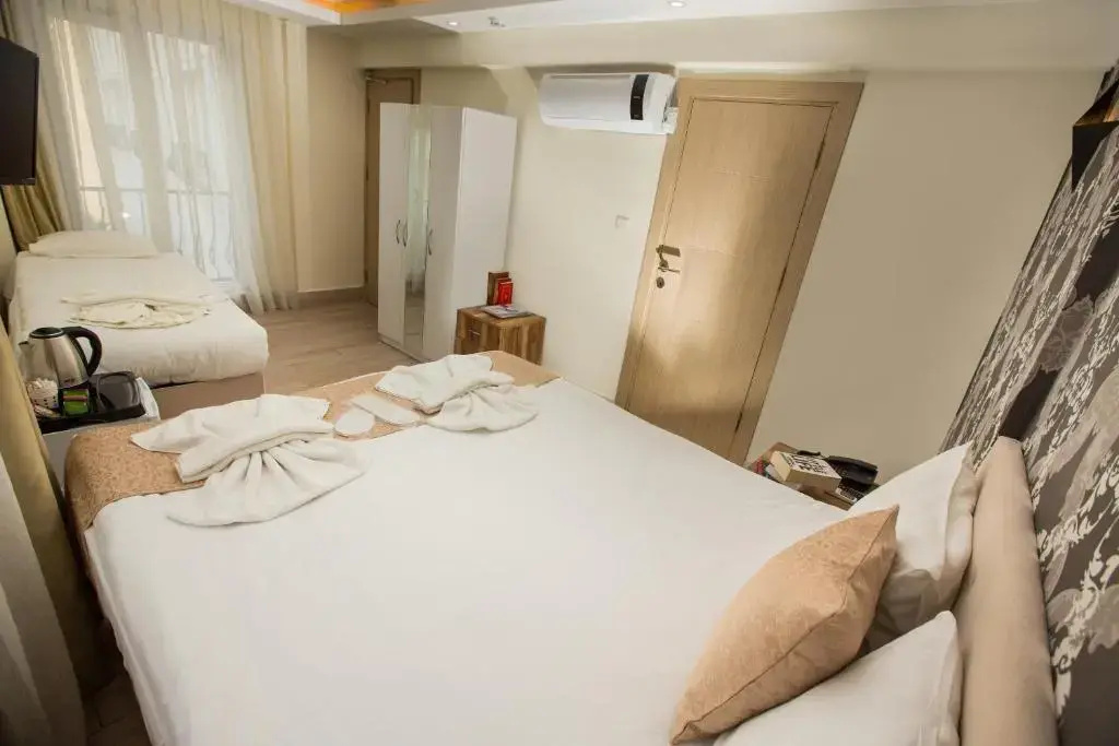 Honey Hotel