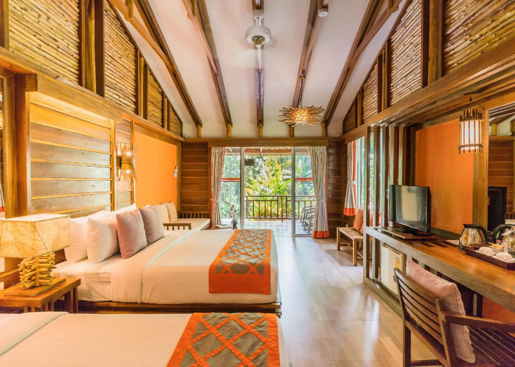 Home Phutoey River Kwai Hotspring & Nature Resort