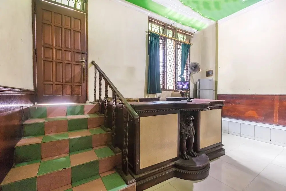 OYO 1424 Guntary Residence