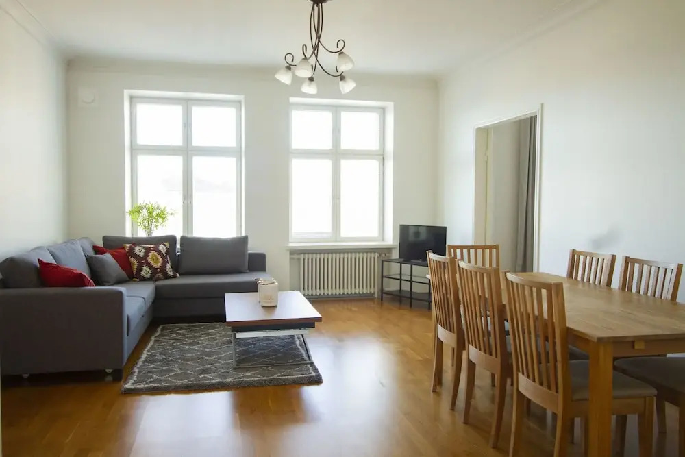 2ndhomes Stunning Top Floor Residence with 2BR & Sauna