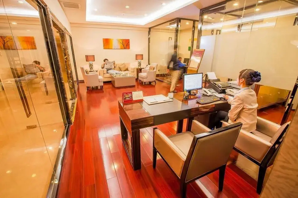 Huangjingang Holiday Hotel