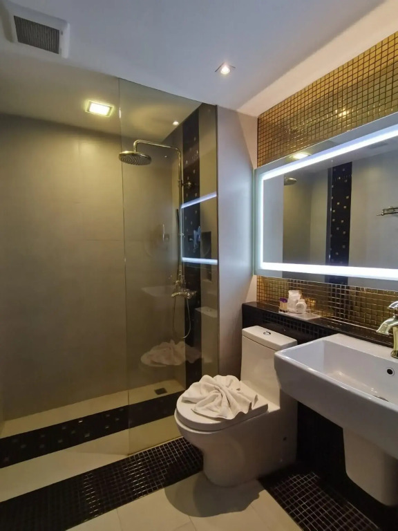 Holatel Hotel Phitsanulok
