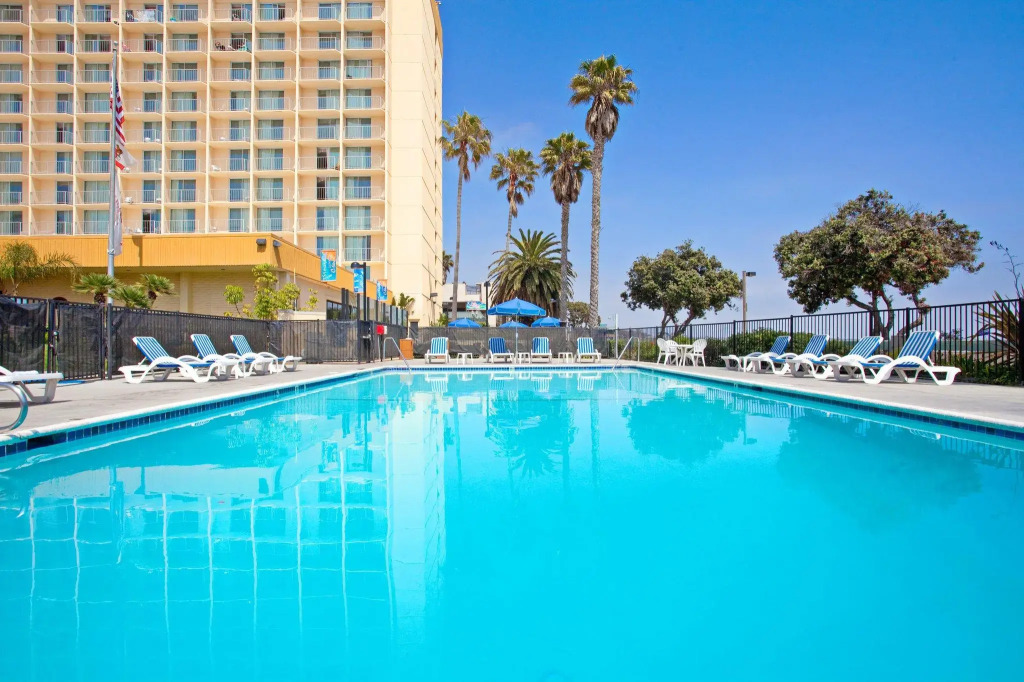 Crowne Plaza Ventura Beach by IHG