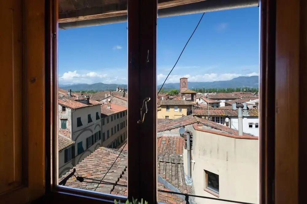 Casa Baino in Lucca With 2 Bedrooms and 1 Bathrooms