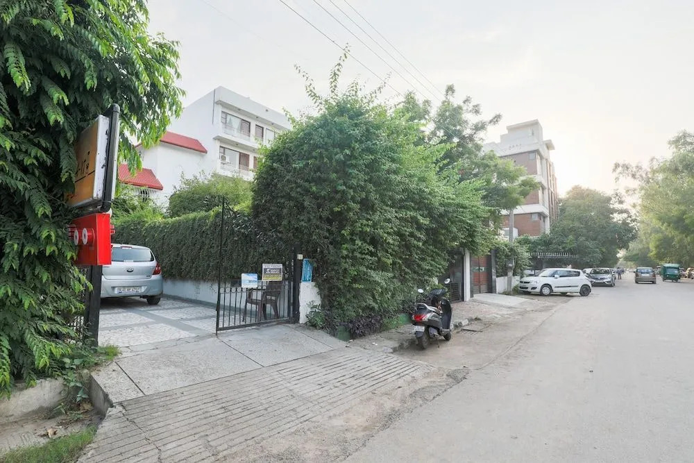 OYO Rooms Defence Colony A Block