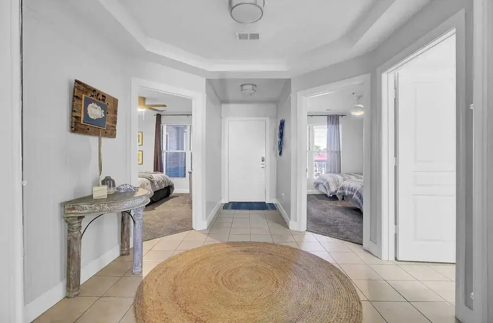 Beachfront 3bdr Condo w/ Pool & Deck Ocean Views Ocean Blvd #102 by Avantstay