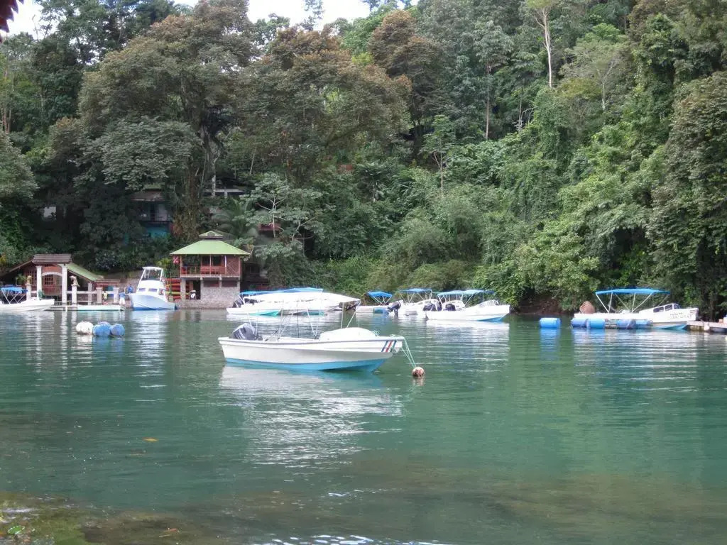 Cabinas Manolo Corcovado