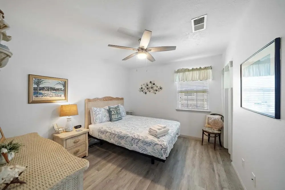 Seaview Island Getaway 3 Bedroom Home