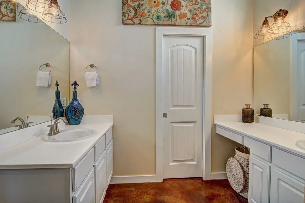 7th Sunrise 3 Bedroom Condo by RedAwning