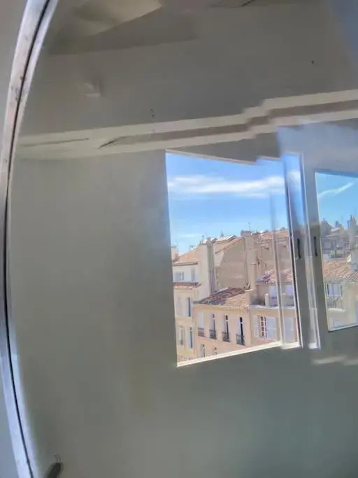 Grand studio avec vue sur notre Dame de la garde